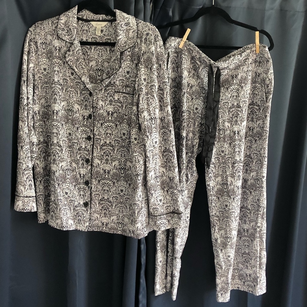 Soma Pajama Set long sleeves and long tie pants